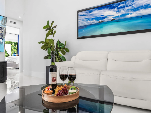 Ultimate Cape Coral Getaway - Luxury 3-Bedroom Pool Home